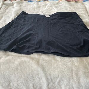 Van Heusen Women's Black Skater Skirt